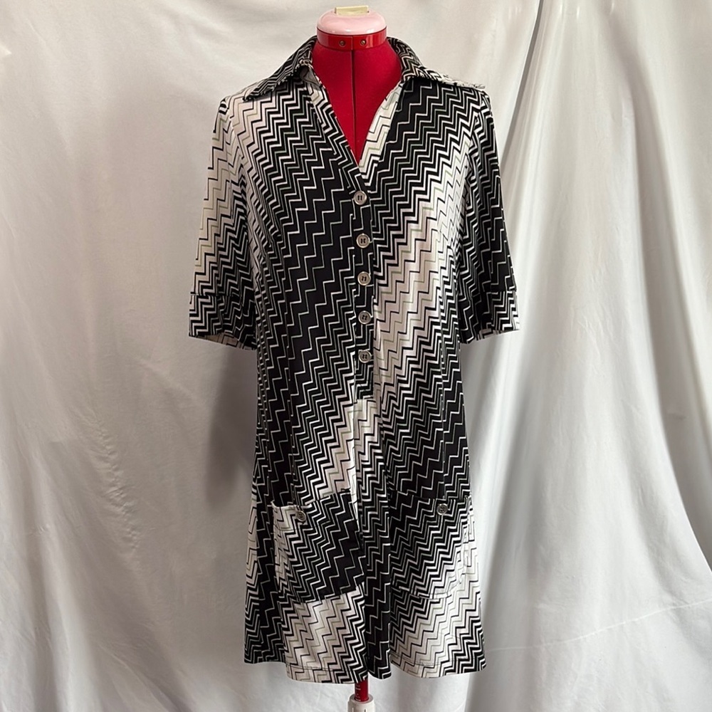 MM356 Rabbit Rabbit Rabbit Black and White Midi Dress